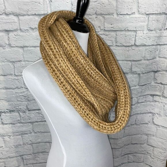 Mixit chunky knit tan infinity scarf one size - Picture 3 of 8